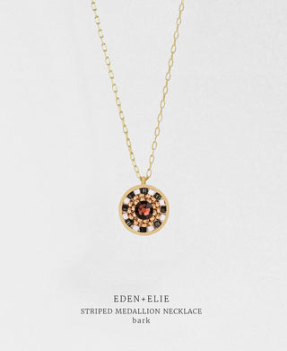 EDEN + ELIE Striped Medallion necklace - Bark