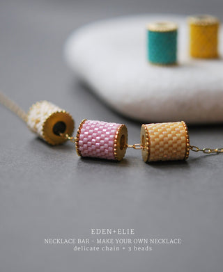 EDEN + ELIE Single bead with chain - Emerald Gold Dots