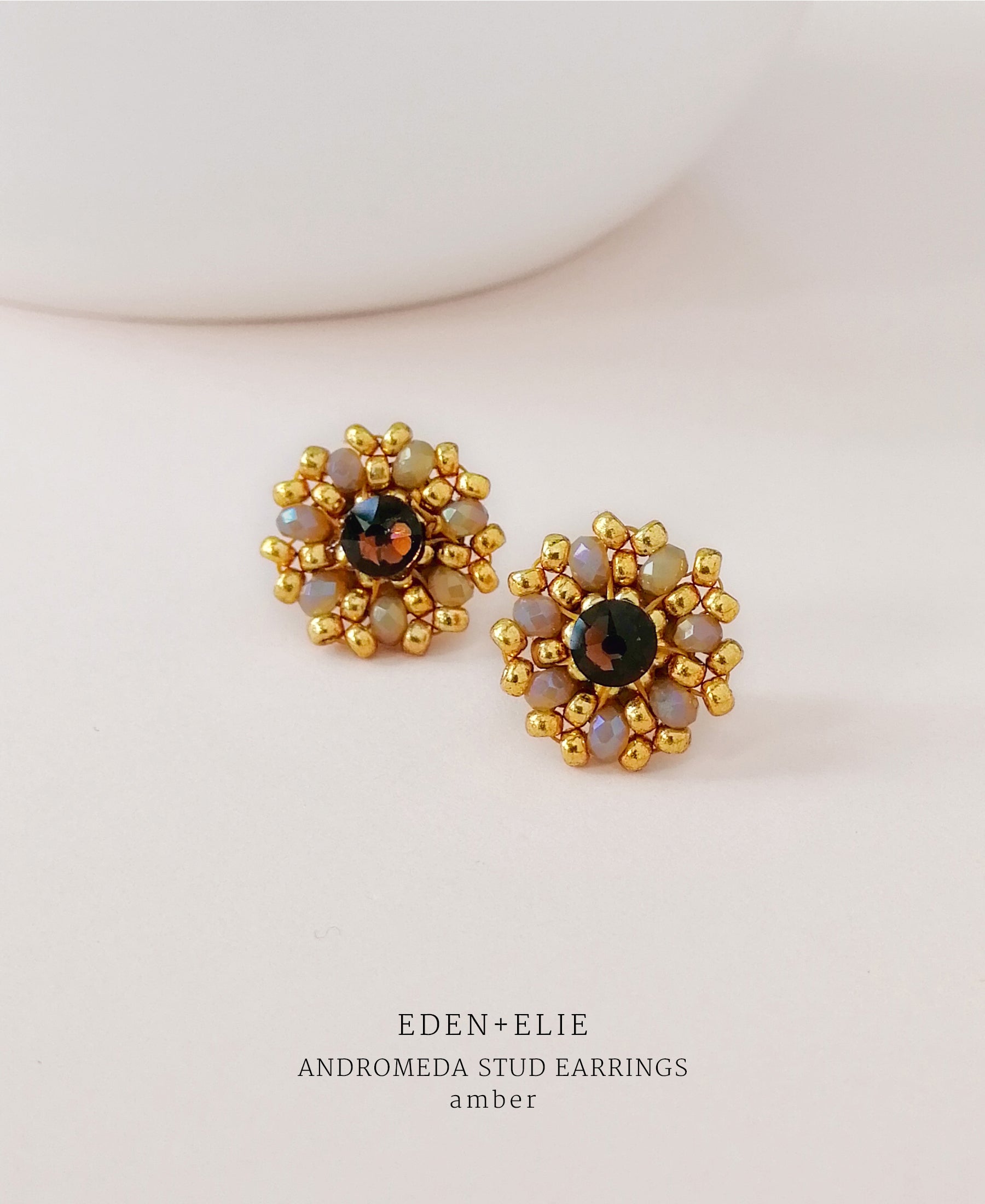 EDEN + ELIE Andromeda stud earrings - amber
