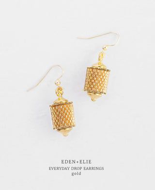 EDEN + ELIE Everyday Drop Earrings - gold