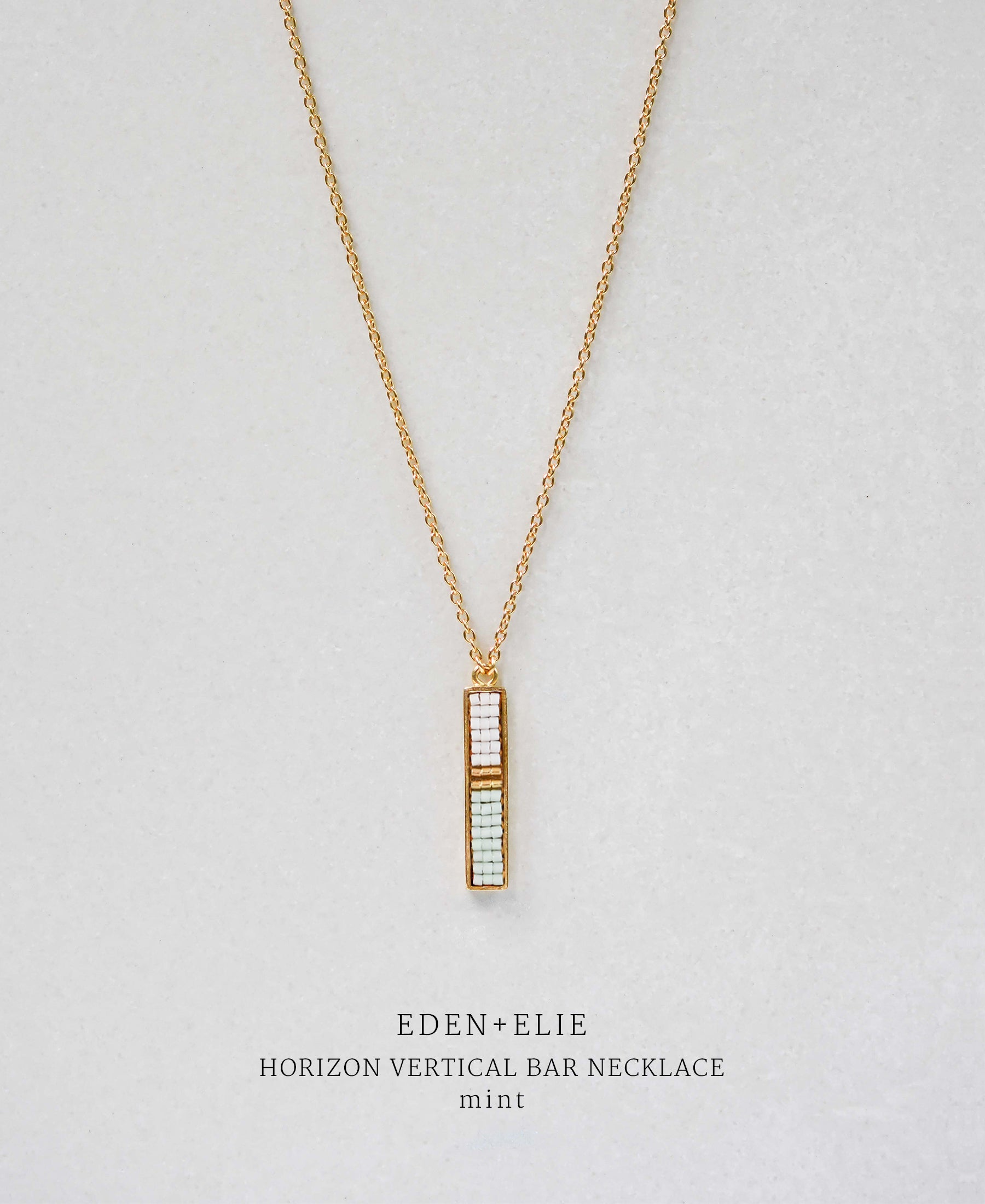 EDEN + ELIE Horizon Vertical bar necklace - mint green